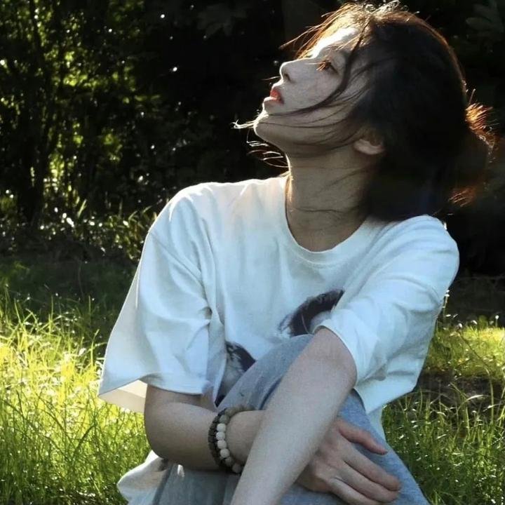 陪她一会儿